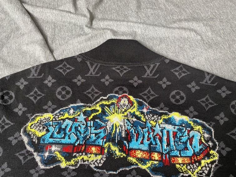 LOUIS VUITTON GRAFFITI ZIPPED BLOUSON - LVC033