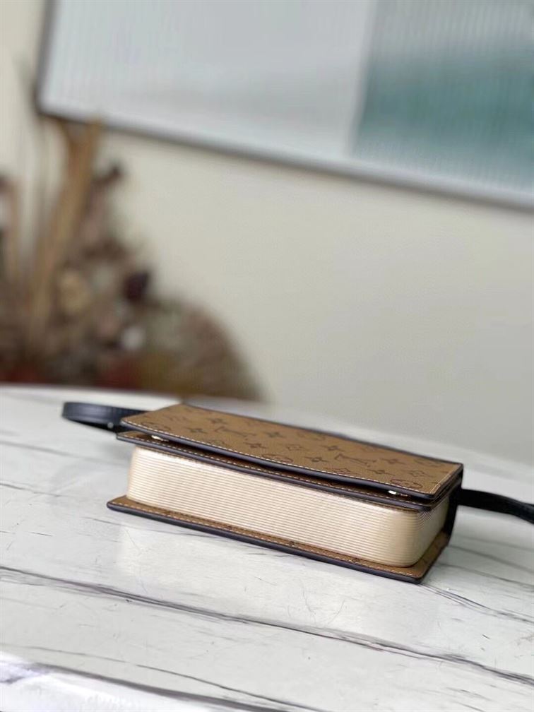 LOUIS VUITTON LV BOOK CHAIN WALLET