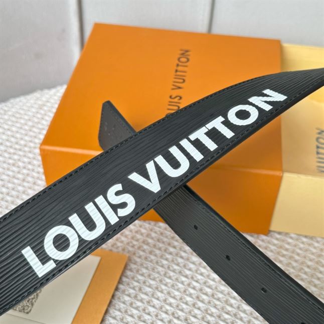 LOUIS VUITTON LV INITIALS 40MM REVERSIBLE BELT - LBE051