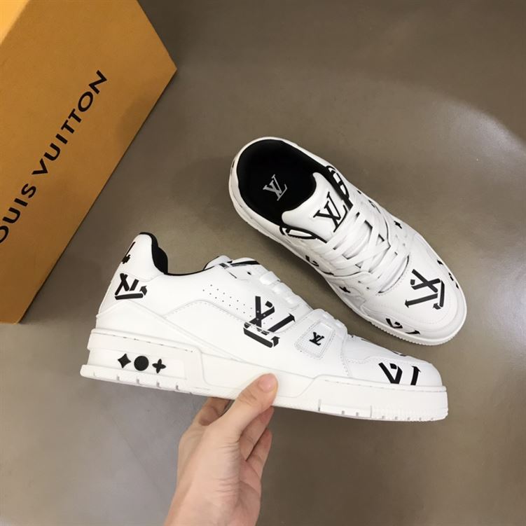 LOUIS VUITTON LV TRAINER SNEAKER - LVS054