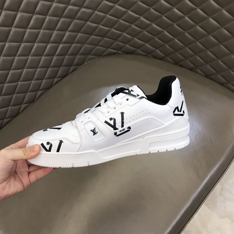 LOUIS VUITTON LV TRAINER SNEAKER - LVS054