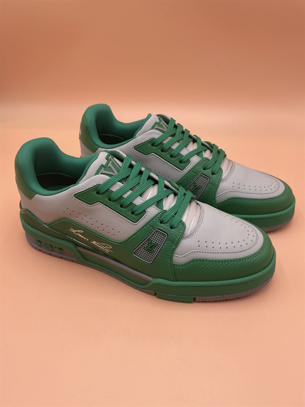 LOUIS VUITTON LV TRAINER SNEAKER - LVS060