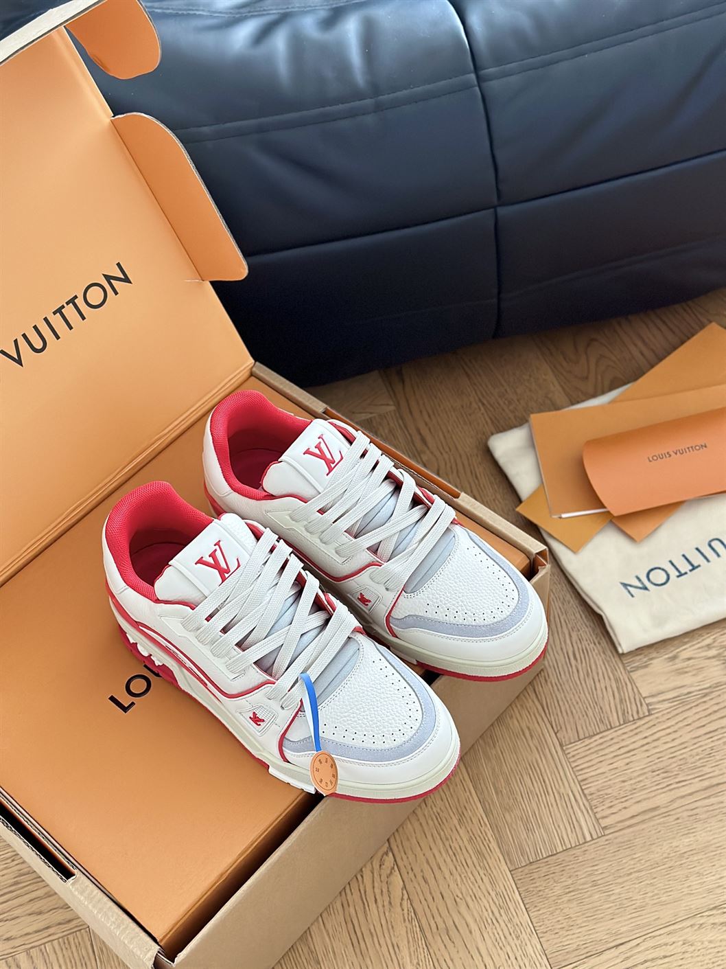 LOUIS VUITTON LV TRAINER SNEAKER - LVS194
