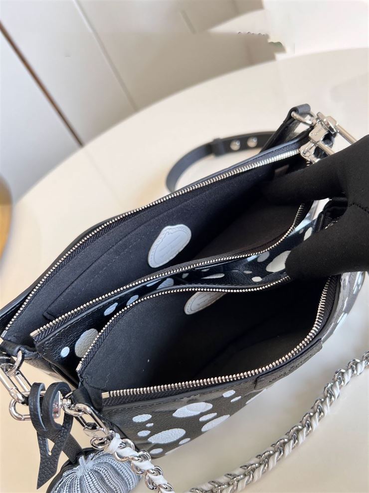 LOUIS VUITTON LV X YK MULTI POCHETTE