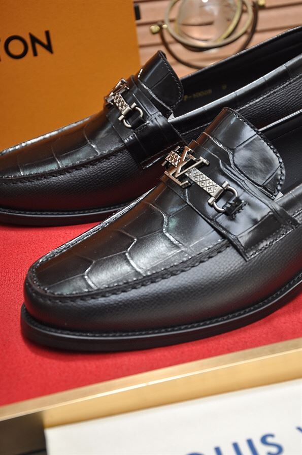 LOUIS VUITTON MAJOR LOAFER - VL001