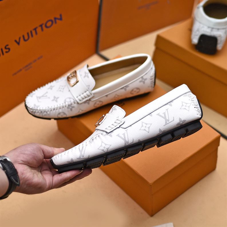 LOUIS VUITTON MOCCASIN - VL021