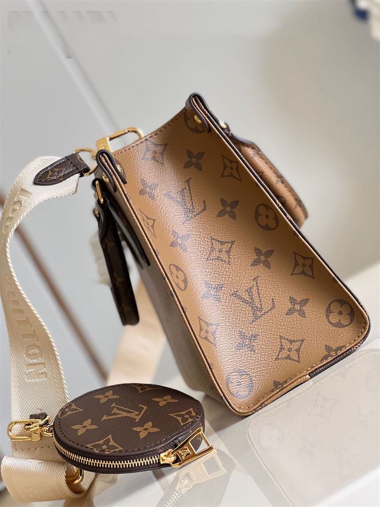 LOUIS VUITTON ONTHEGO PM MONOGRAM CANVAS