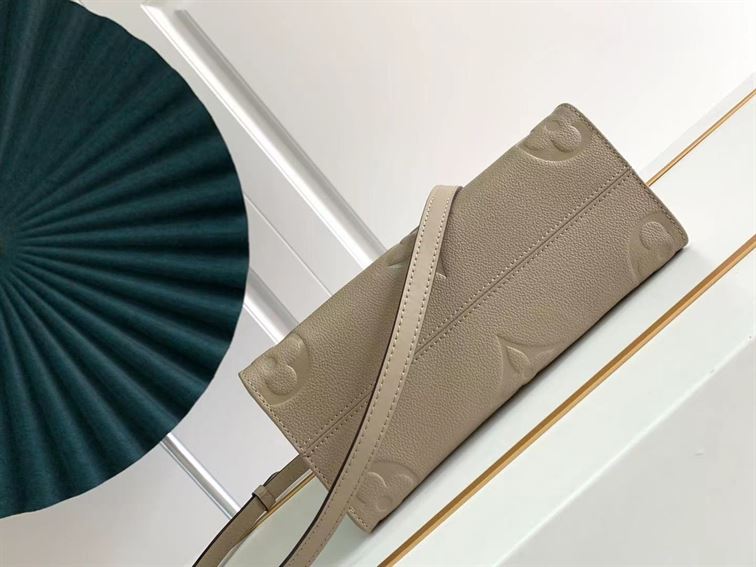 LOUIS VUITTON ONTHEGO PM MONOGRAM EMPREINTE