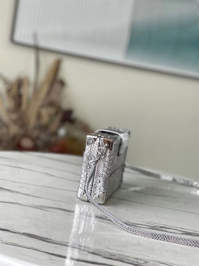 LOUIS VUITTON PETITE MALLE CROCODILIEN MAT