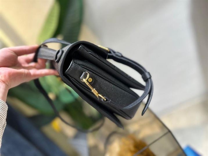 LOUIS VUITTON POCHETTE METIS MONOGRAM