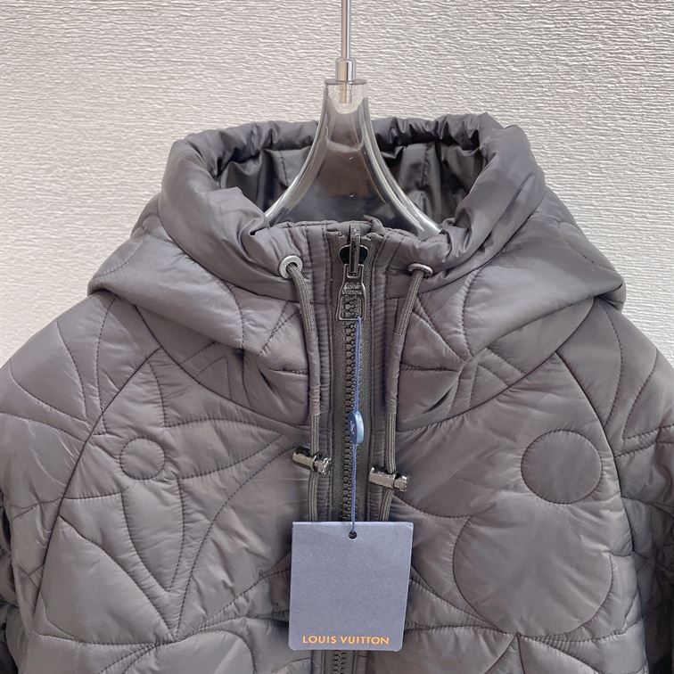 LOUIS VUITTON REVERSIBLE MONOGRAM PUFFER JACKET - LVC016