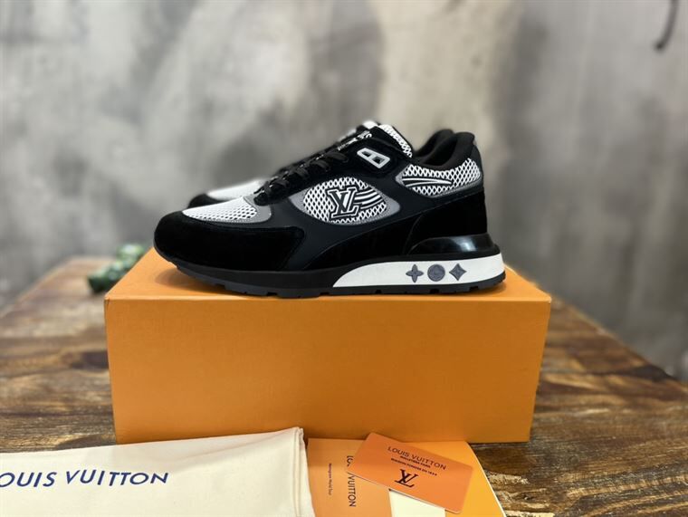 LOUIS VUITTON RUN AWAY SNEAKER - LVS050