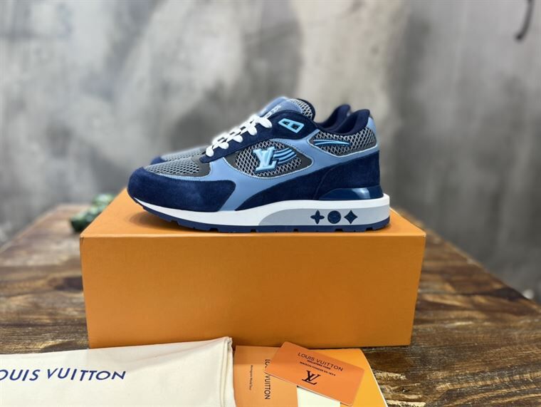 LOUIS VUITTON RUN AWAY SNEAKER - LVS074
