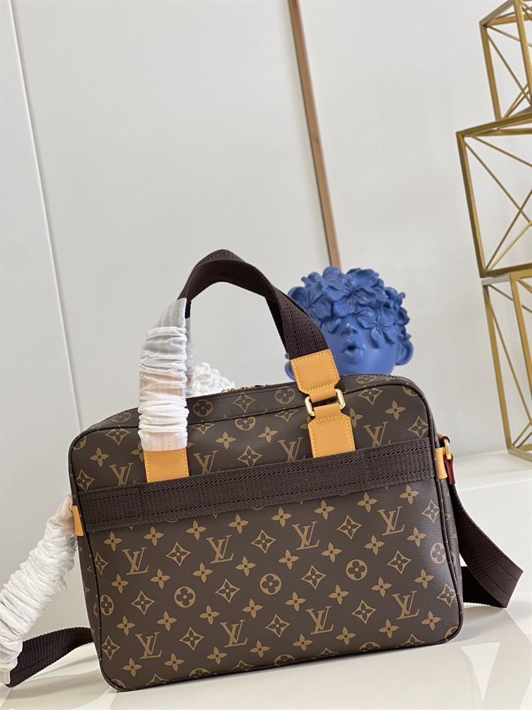 LOUIS VUITTON SAC BOSPHORE MONOGRAM CANVAS MESSENGER BAG IN BROWN - LVB001