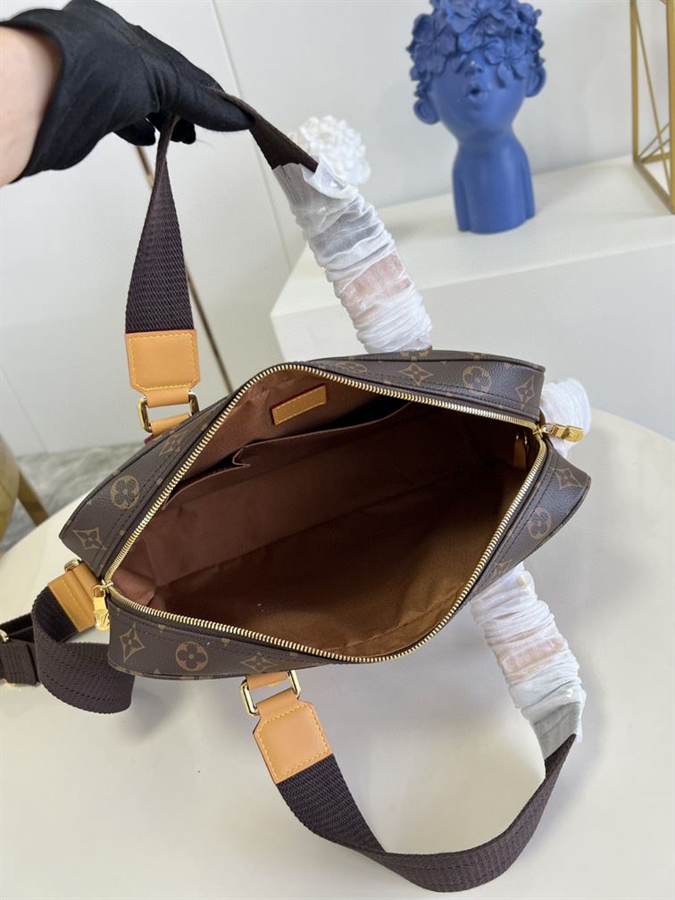 LOUIS VUITTON SAC BOSPHORE MONOGRAM CANVAS MESSENGER BAG IN BROWN - LVB001