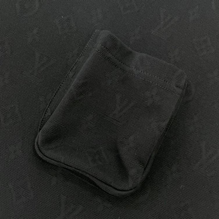 LOUIS VUITTON SIGNATURE 3D POCKET MONOGRAM T-SHIRT - LVTS048
