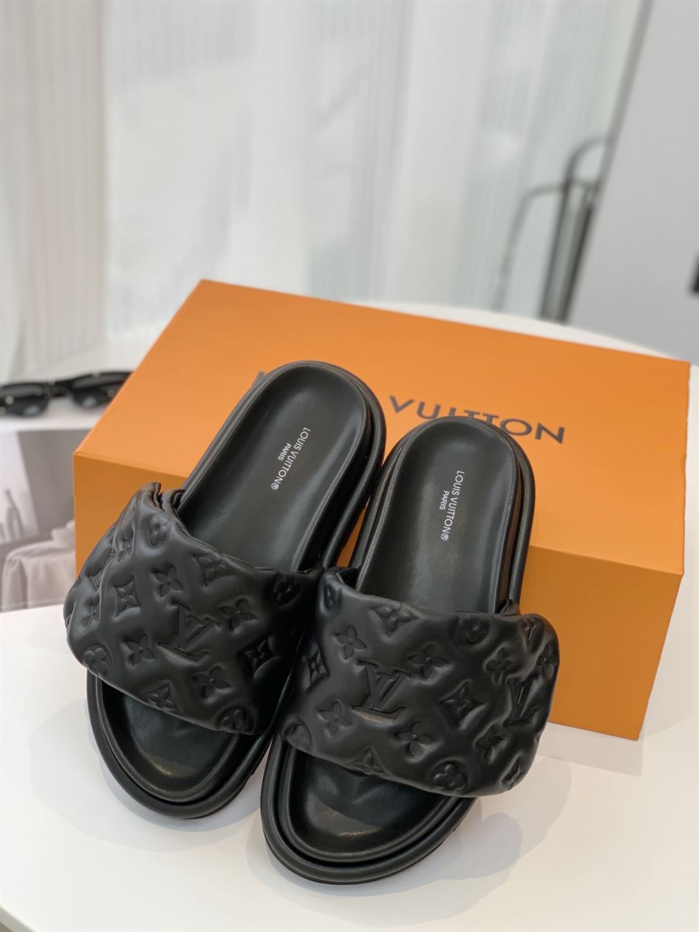 LOUIS VUITTON SLIDES - LVSD007