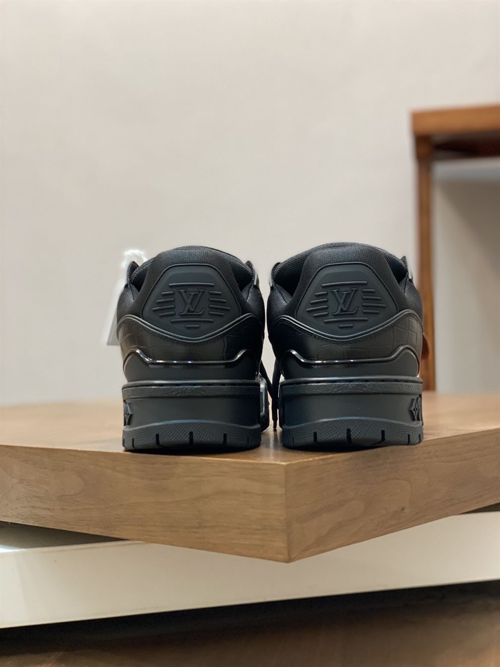 LOUIS VUITTON SS24 SNEAKER - LVS162