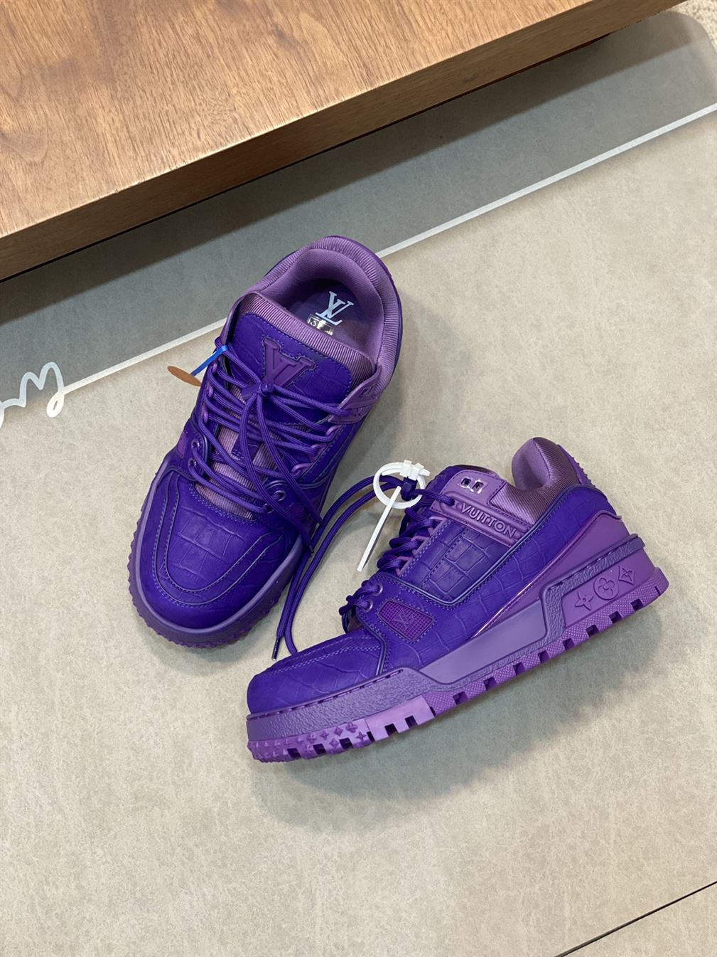 LOUIS VUITTON SS24 SNEAKER - LVS164