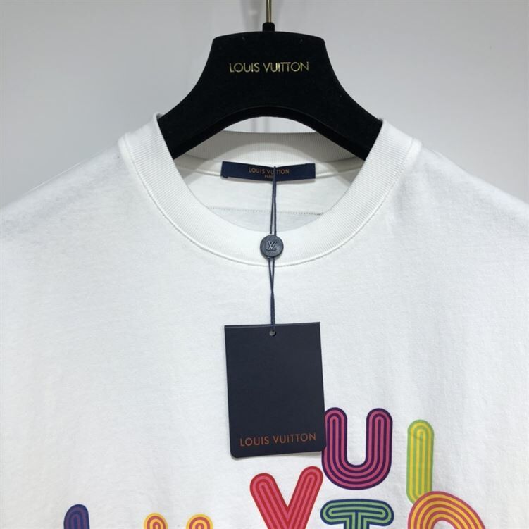 LOUIS VUITTON T-SHIRT - LVTS052
