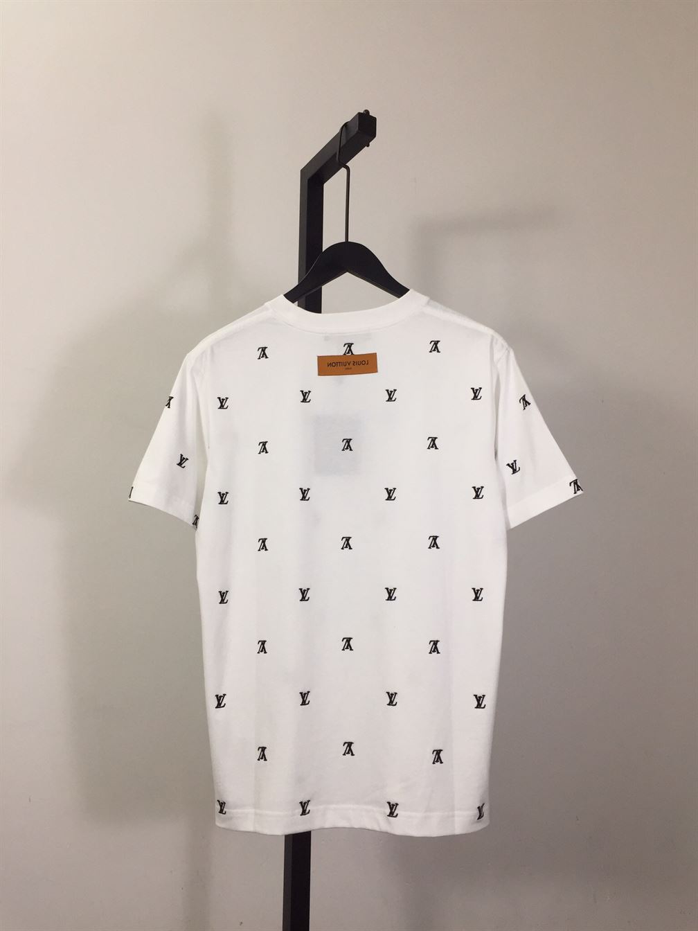 LOUIS VUITTON T-SHIRT - LVTS067