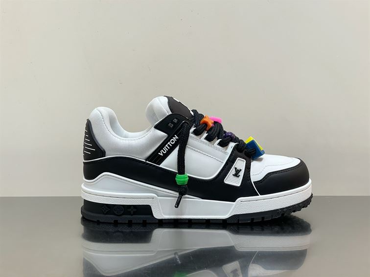 LOUIS VUITTON TRAINER MAXI LOW-TOP SNEAKERS IN WHITE AND BLACK - LVS116