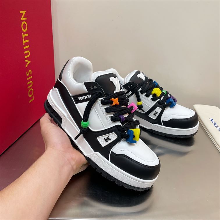 LOUIS VUITTON TRAINER MAXI LOW-TOP SNEAKERS IN WHITE AND BLACK - LVS116