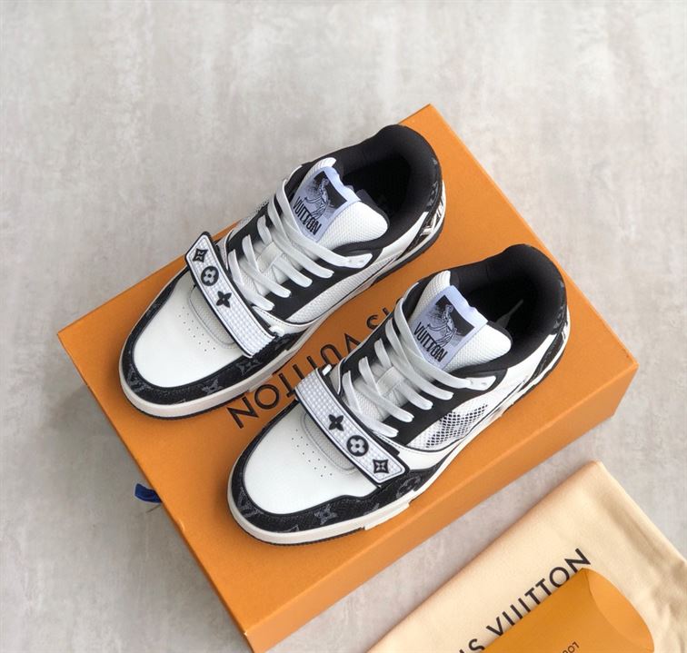 LOUIS VUITTON TRAINER MONOGRAM DENIM - LVS016