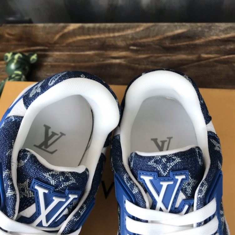 LOUIS VUITTON TRAINER SNEAKER - LVS031