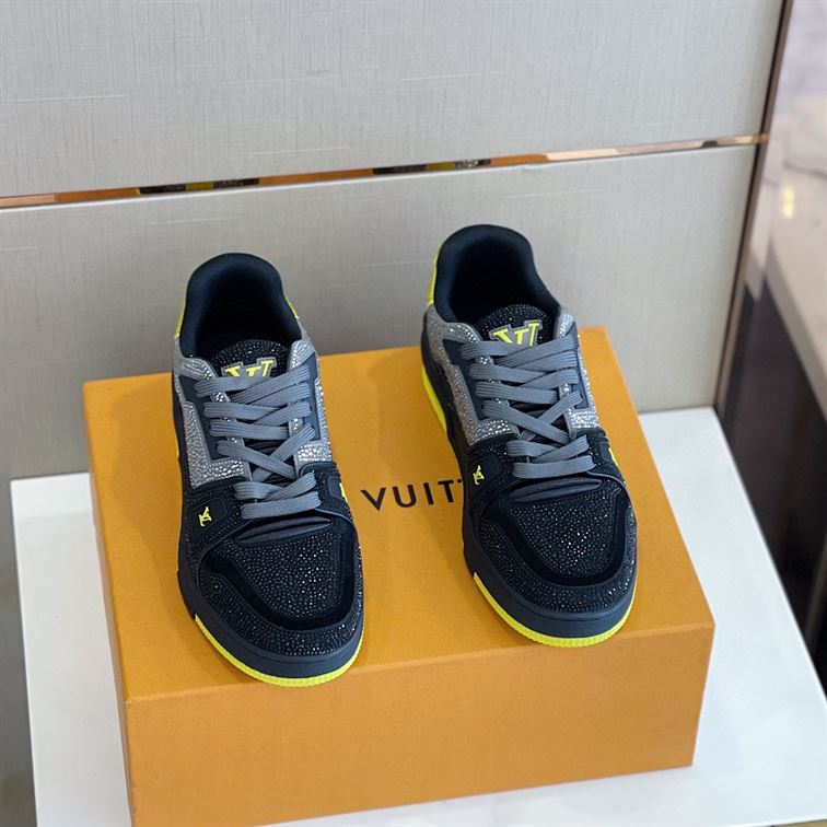 LOUIS VUITTON TRAINER SNEAKER - LVS039