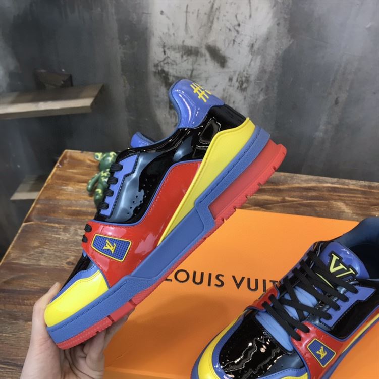 LOUIS VUITTON TRAINER SNEAKERS IN NAVY BLUE PATENT CANVAS - LVS034