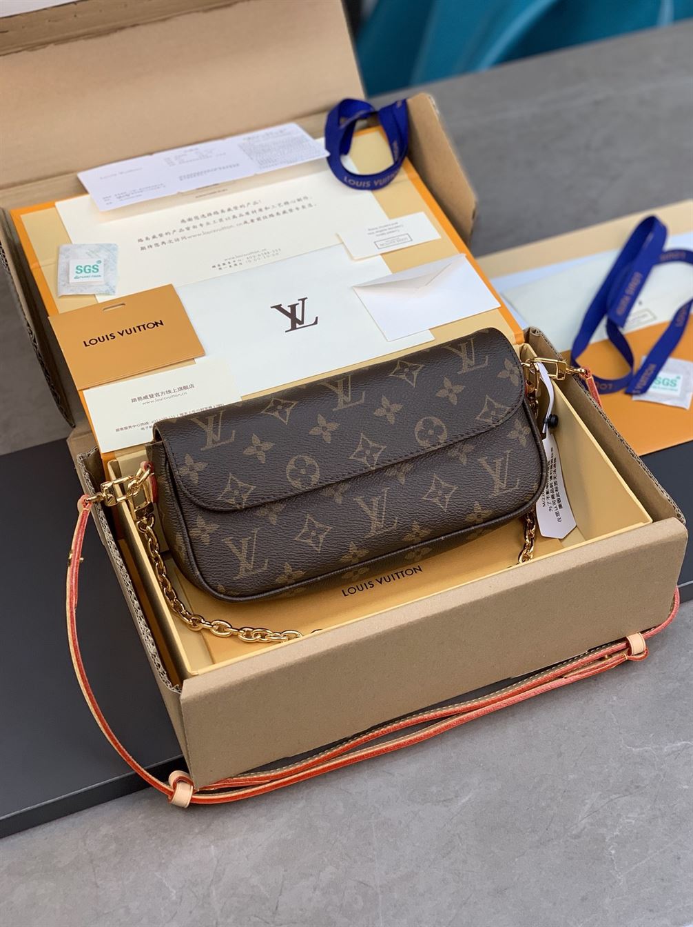 LOUIS VUITTON WALLET ON CHAIN IVY MONOGRAM CANVAS