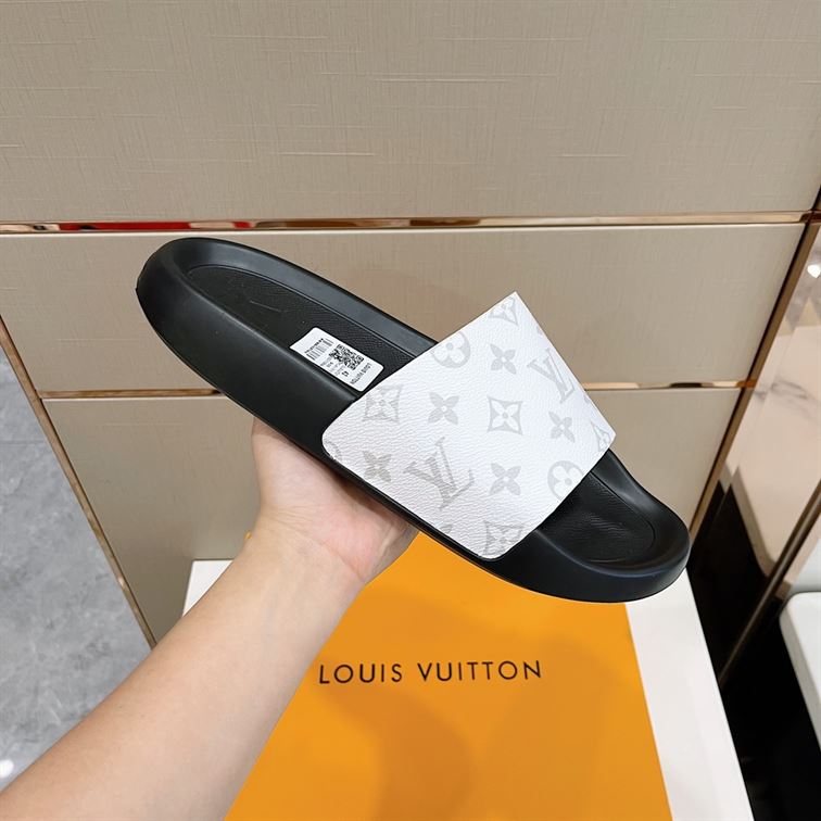 LOUIS VUITTON WATERFRONT MULE - LVSD026