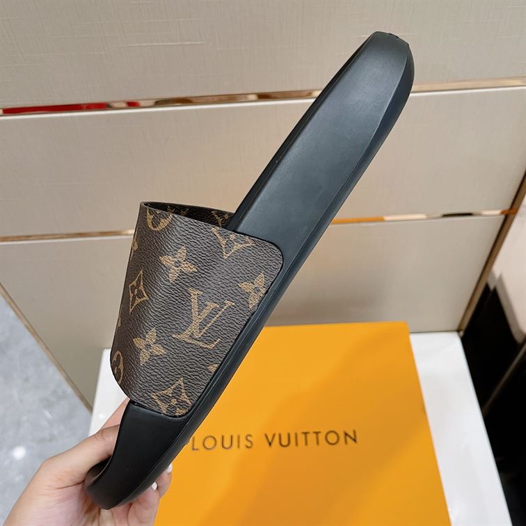 LOUIS VUITTON WATERFRONT MULE - LVSD028