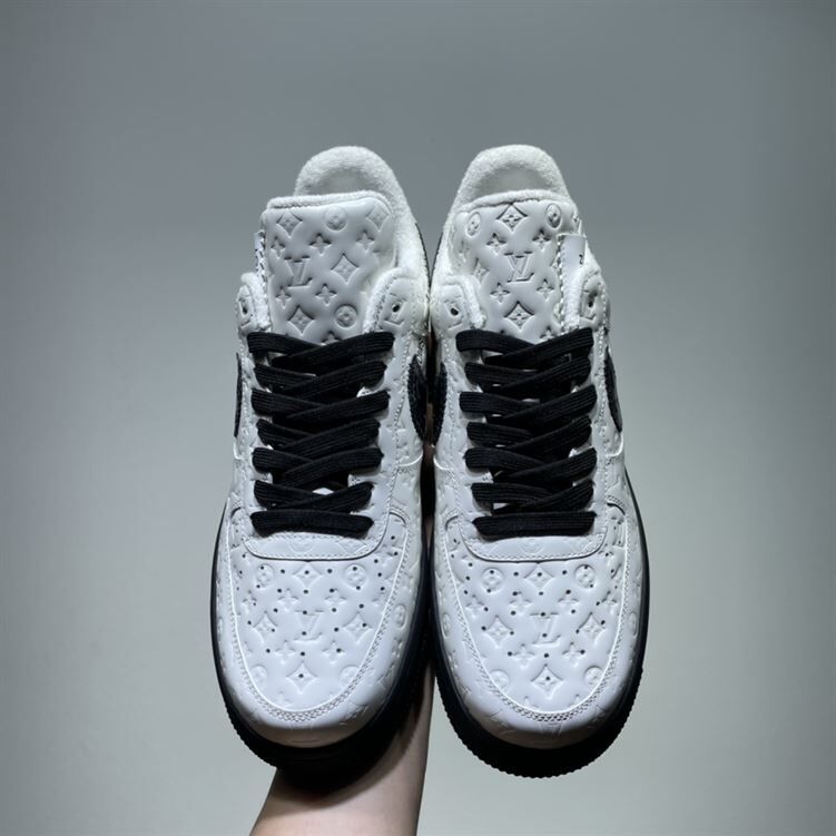 LOUIS VUITTON X NIKE AIR FORCE 1 LOW-TOP SNEAKERS - LVS137