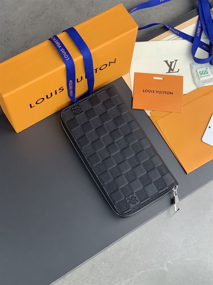 LOUIS VUITTON ZIPPY WALLET VERTICAL DAMIER