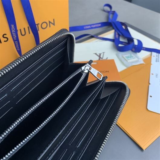 LOUIS VUITTON ZIPPY WALLET VERTICAL DAMIER