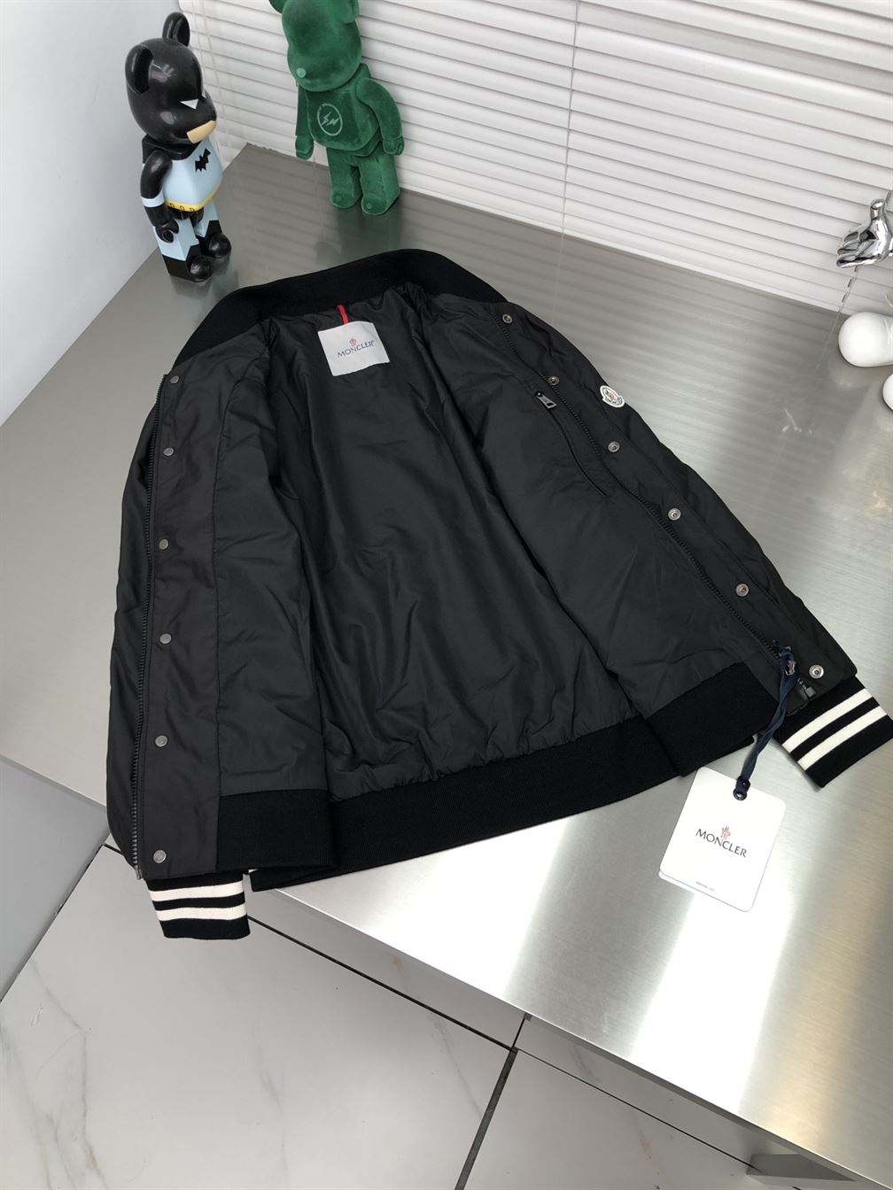 MONCLER BOMBER JACKET - MC098