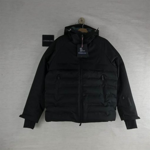 MONCLER COAT - MC102
