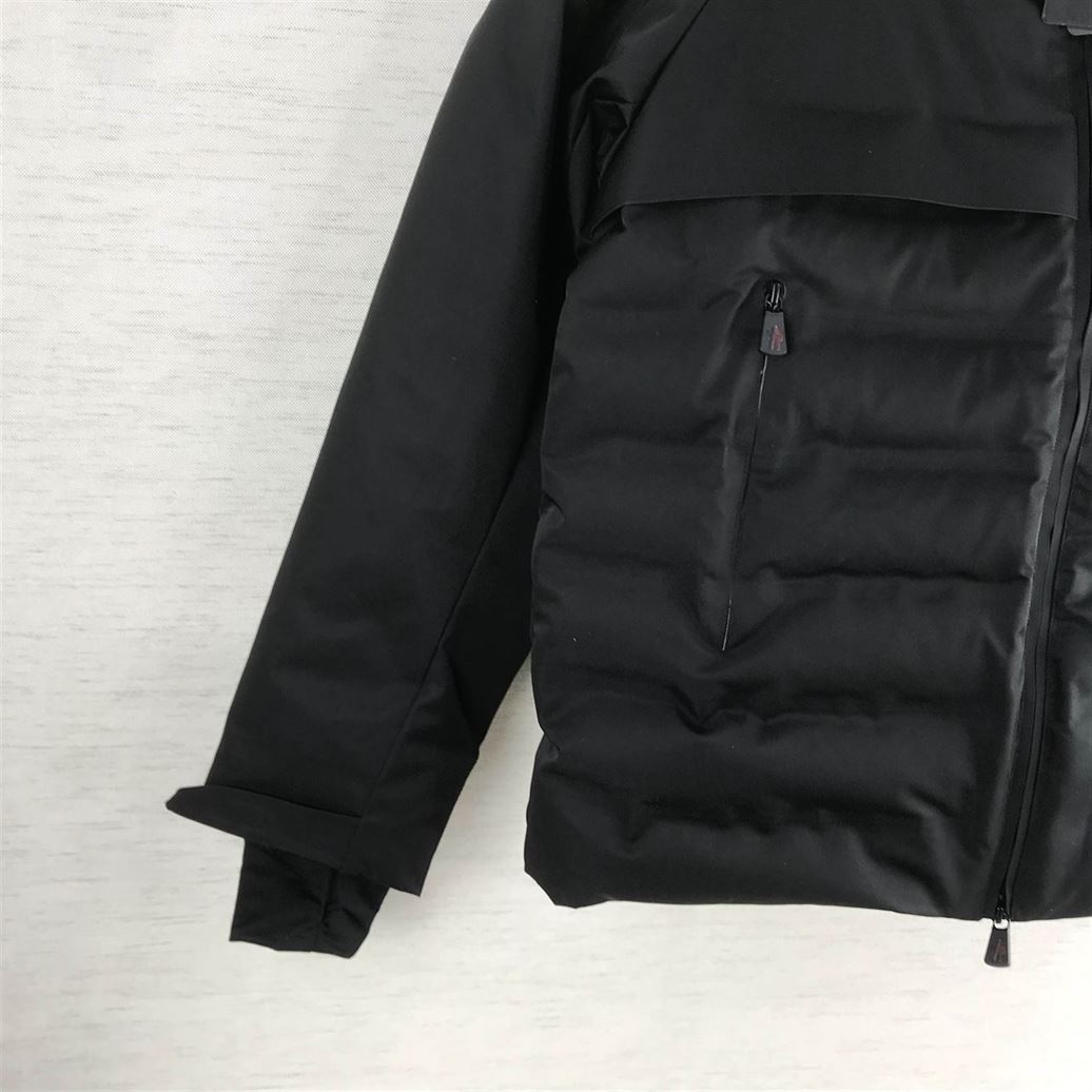 MONCLER COAT - MC102