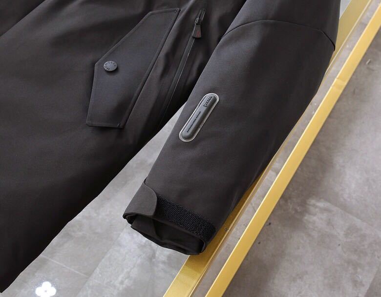 MONCLER COAT - MC136