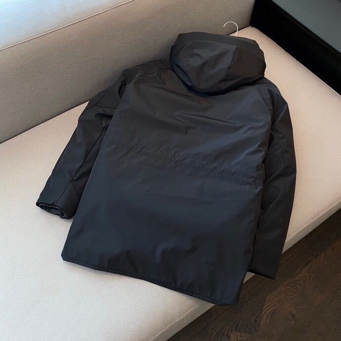 MONCLER COAT - MC137