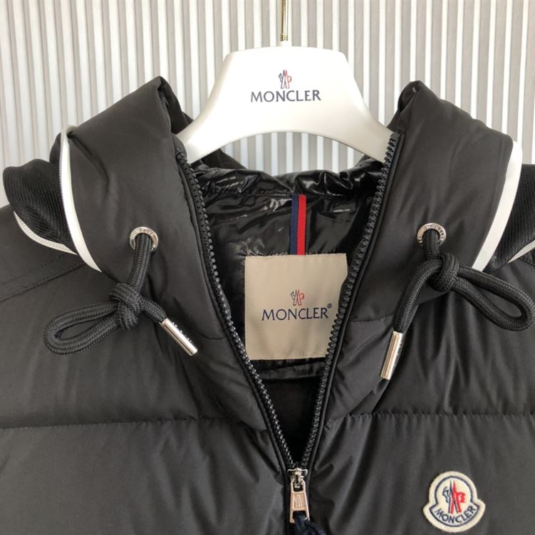 MONCLER COAT FOR MEN - MC012
