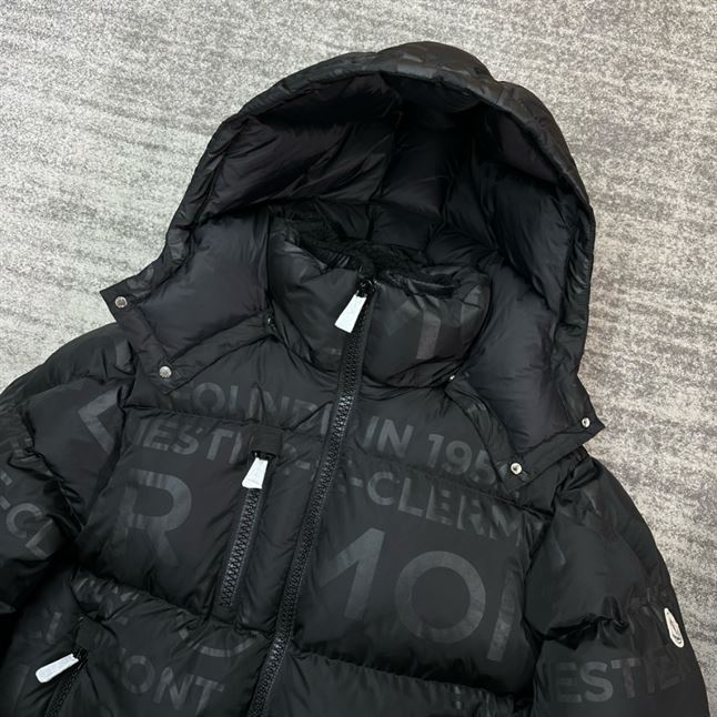 MONCLER DOWN JACKET - MC023