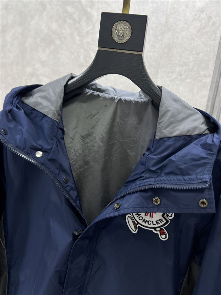 MONCLER GUIERS RAIN JACKET - MC100