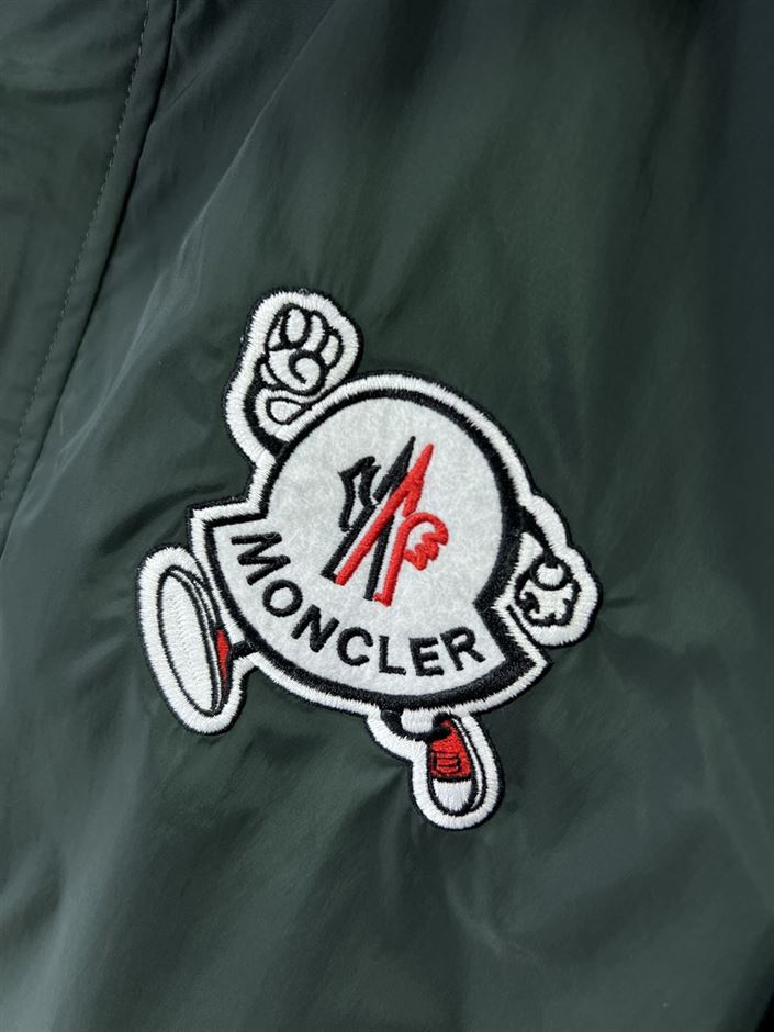 MONCLER GUIERS RAIN JACKET - MC101
