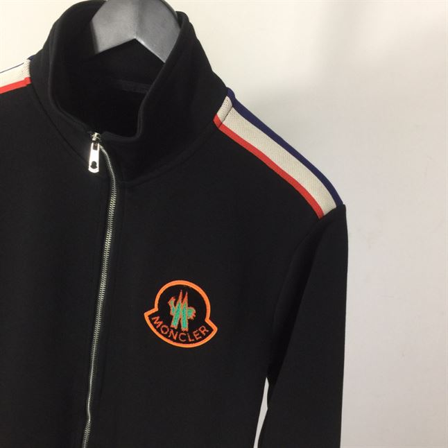 MONCLER JACKETS - MC040