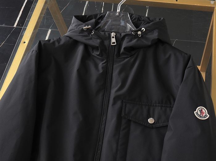 MONCLER LOZERE SHORT DOWN JACKET - MC094