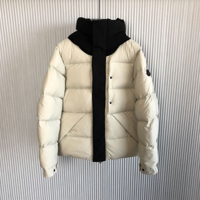 MONCLER MADEIRA DOWN JACKET - MC089