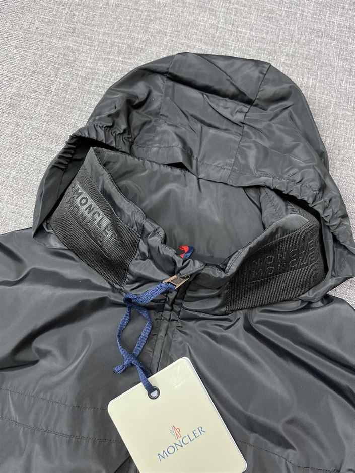 MONCLER NIRE RAIN JACKET BLACK - MC092